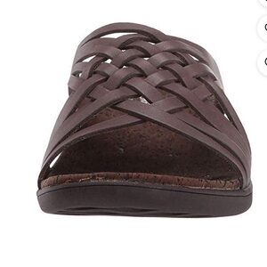 Merrell-10-Brown-leather upper, cork-wrapped foot bed, slides/sandals.